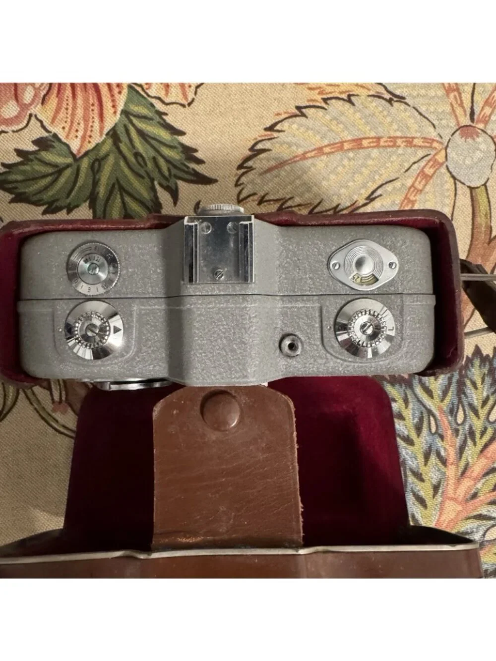 VTG Zeiss Ikon Movikon 8 8mm Film Movie Camera Movitar 10mm f/1.9 Germany 1952